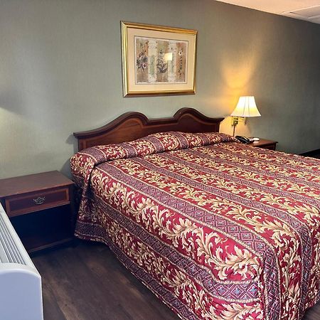 Westgate Manor Motel Austintown & Youngstown Ohio Buitenkant foto