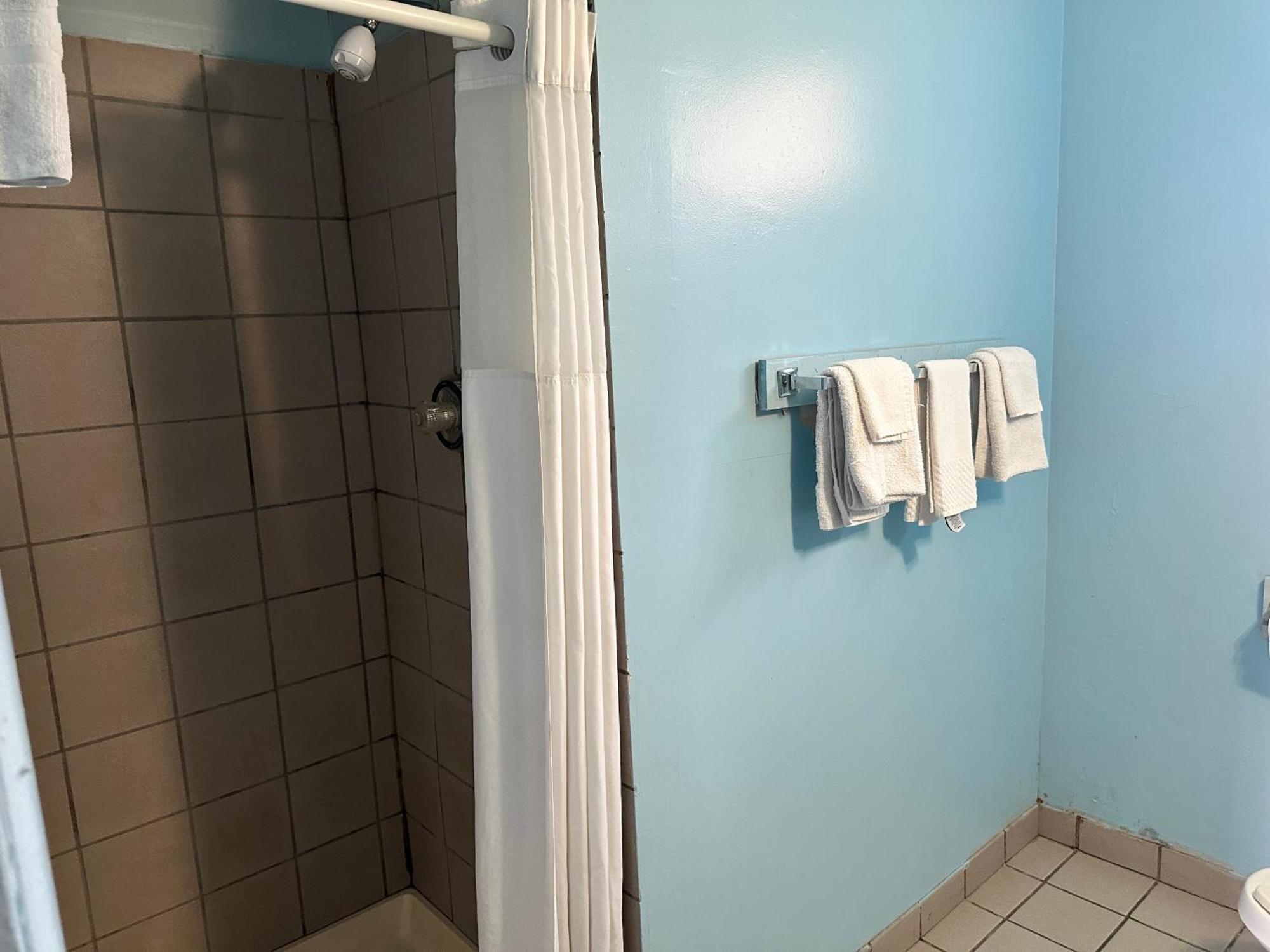 Westgate Manor Motel Austintown & Youngstown Ohio Buitenkant foto