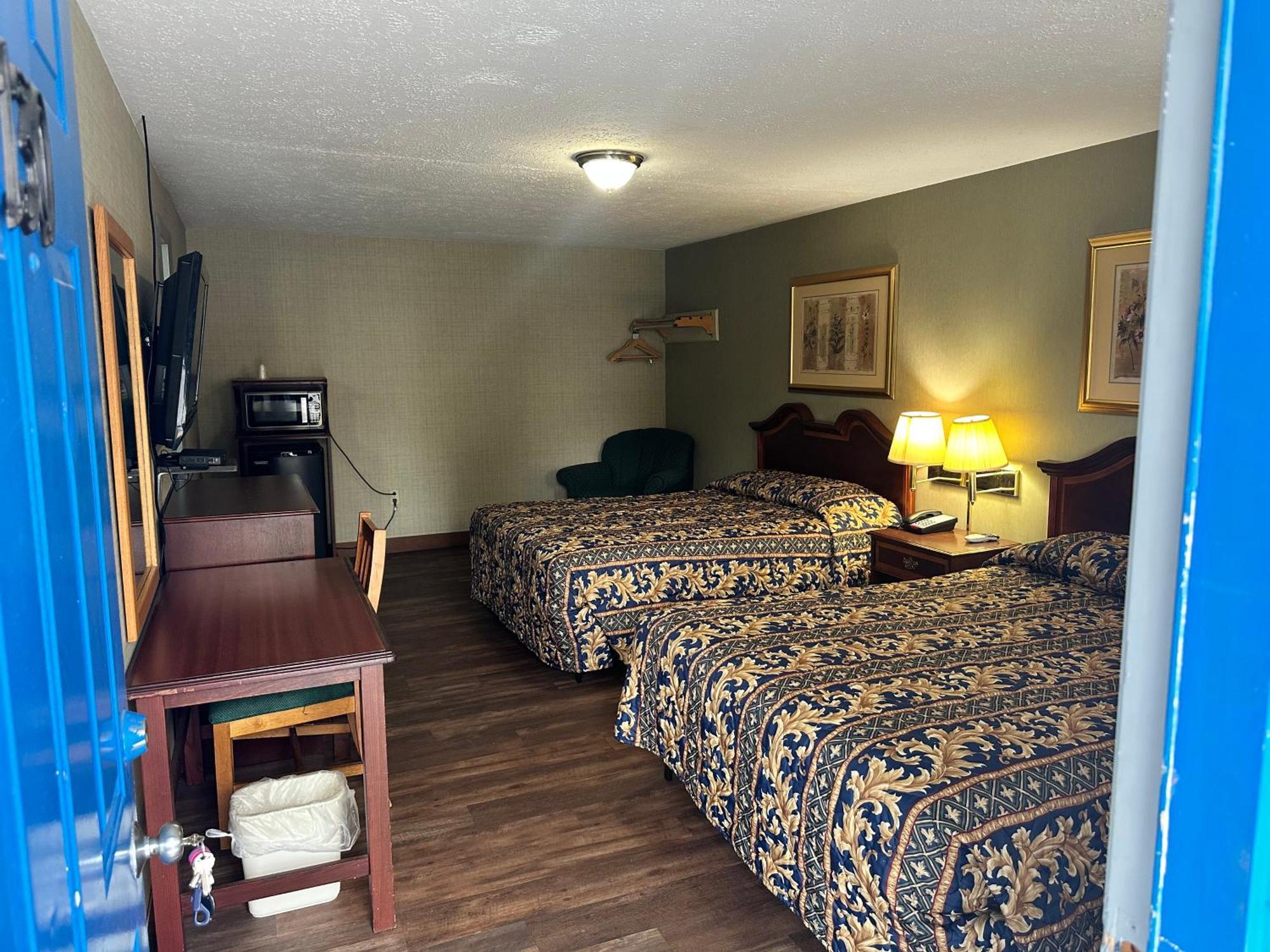Westgate Manor Motel Austintown & Youngstown Ohio Buitenkant foto